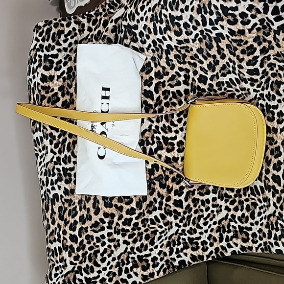 Coach 1941 yellow crossbody - Picture 9 of 9
